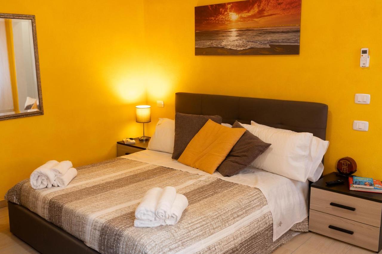 Dimora Rossa Bed and Breakfast Sottomarina Eksteriør billede