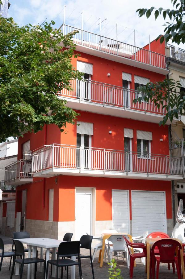 Dimora Rossa Bed and Breakfast Sottomarina Eksteriør billede