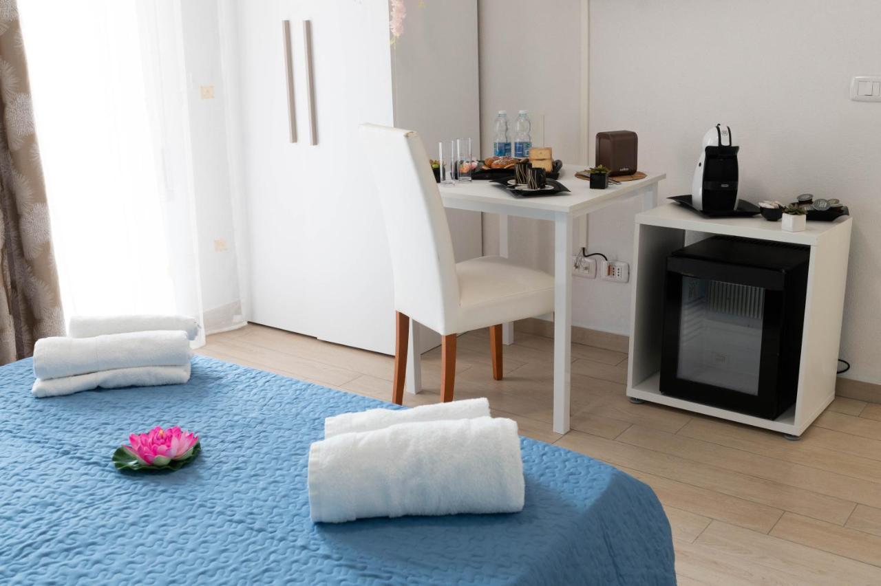 Dimora Rossa Bed and Breakfast Sottomarina Eksteriør billede